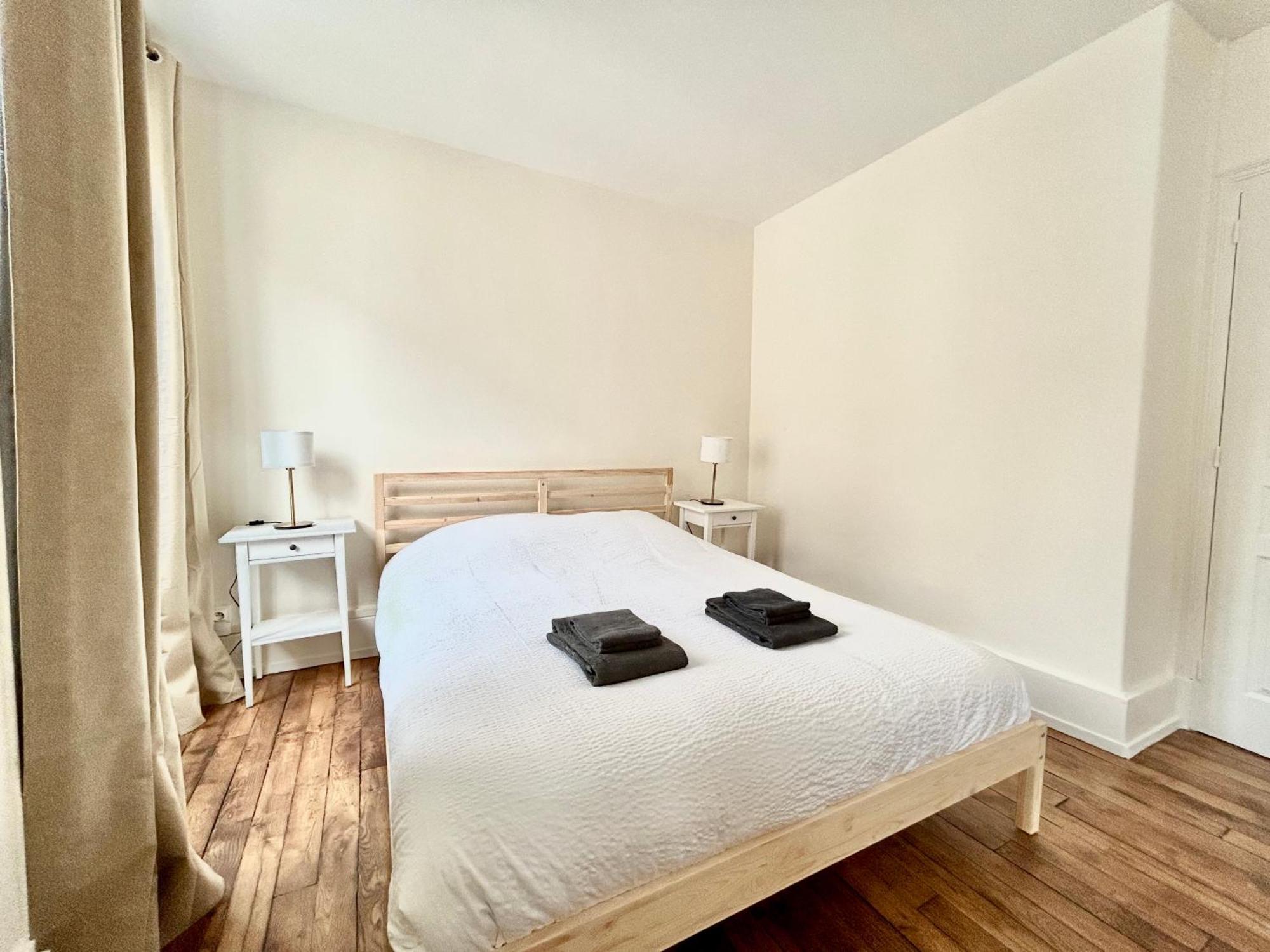 Appartement Pinede - 2 Chambres - Centre Ville Orléans Eksteriør bilde