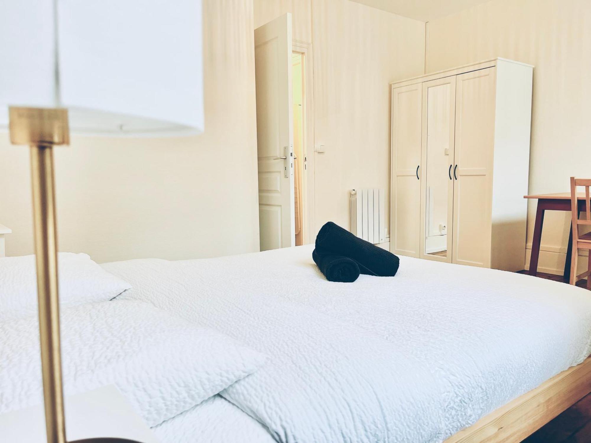 Appartement Pinede - 2 Chambres - Centre Ville Orléans Eksteriør bilde